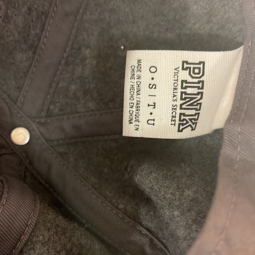 Pink VS wool cap - Picture 3 of 4